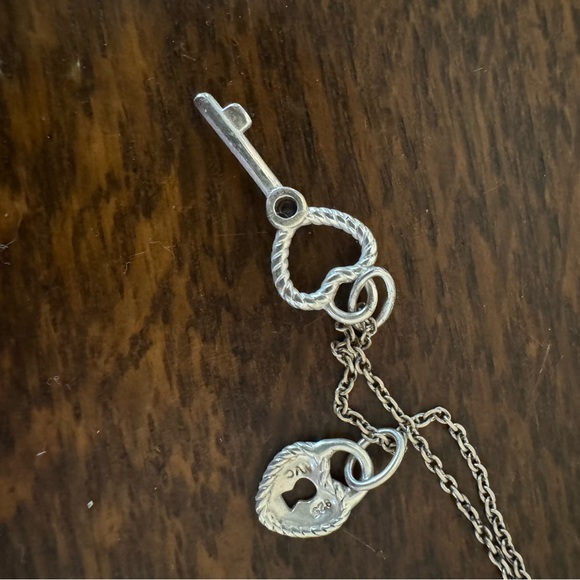 STERLING SKELETON KEY HEART PENDANTS CHAIN NECKLACE FINE 925 - Picture 2 of 4